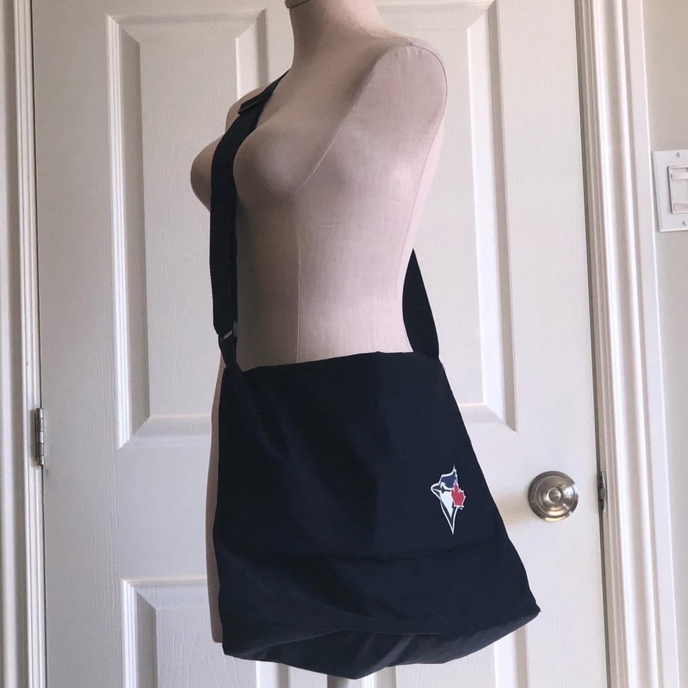 Toronto Blue Jay messenger bag - Picture 2 of 5